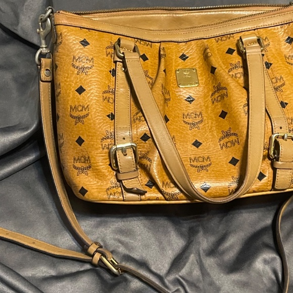 MCM Handbag - Picture 7 of 10